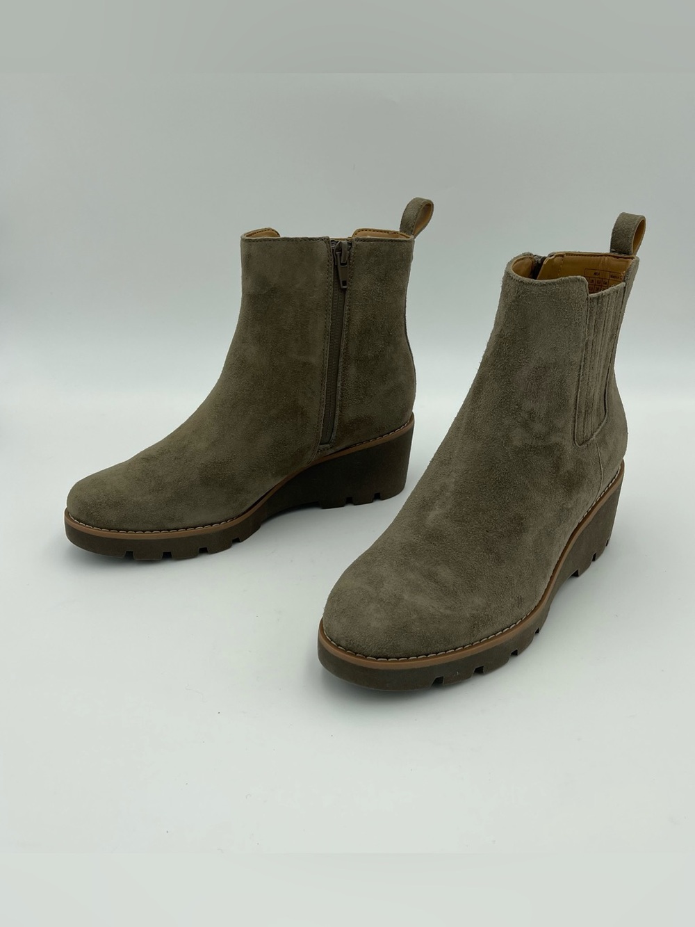 Vionic Aria Stone SZ 6-EU 36 Ankle Wedge Suede Booties -MSRP $195 new no box